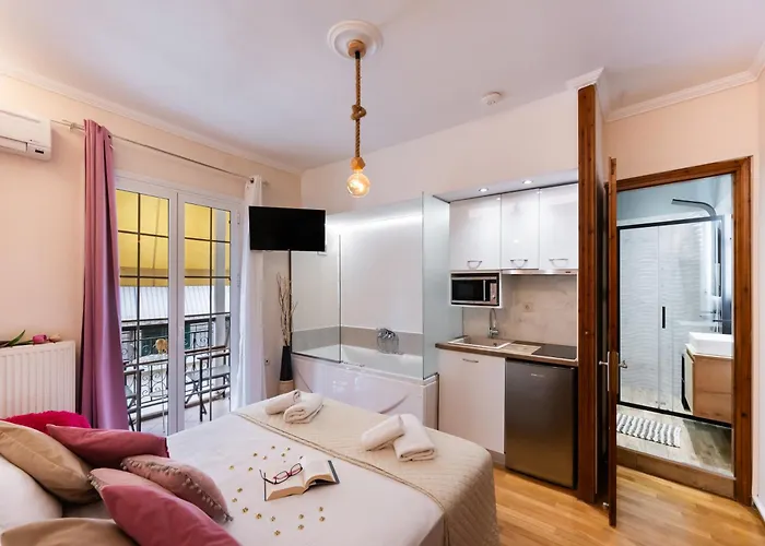 Lefkas City Apartments & Suites